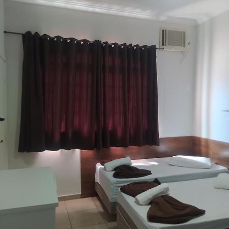 Pousada Quarto Familiar Com Ar,Frigobar,Wi Fi, Garagem Aparecida  Eksteriør billede