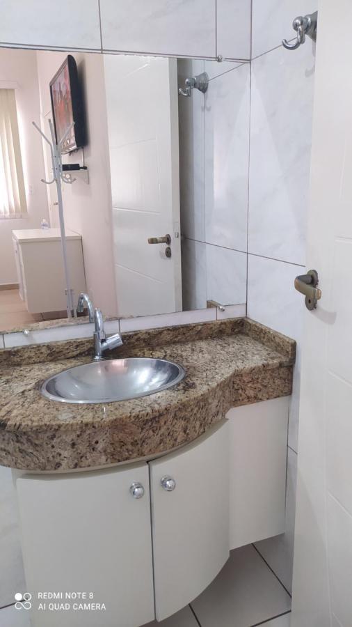 Pousada Quarto Familiar Com Ar,Frigobar,Wi Fi, Garagem Aparecida  Eksteriør billede